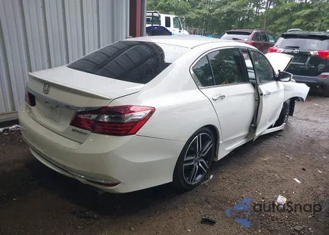 2017 Honda Accord Sport z USA, uszkodzony, nr VIN 1HGCR2F58HA035295